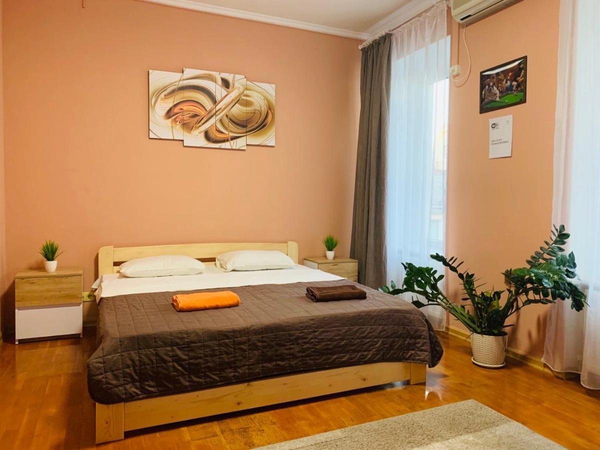 Хостел Friends House Odessa Exteriör bild