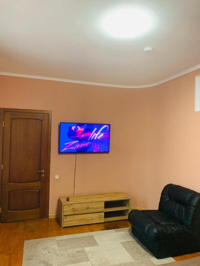 Хостел Friends House Odessa Exteriör bild