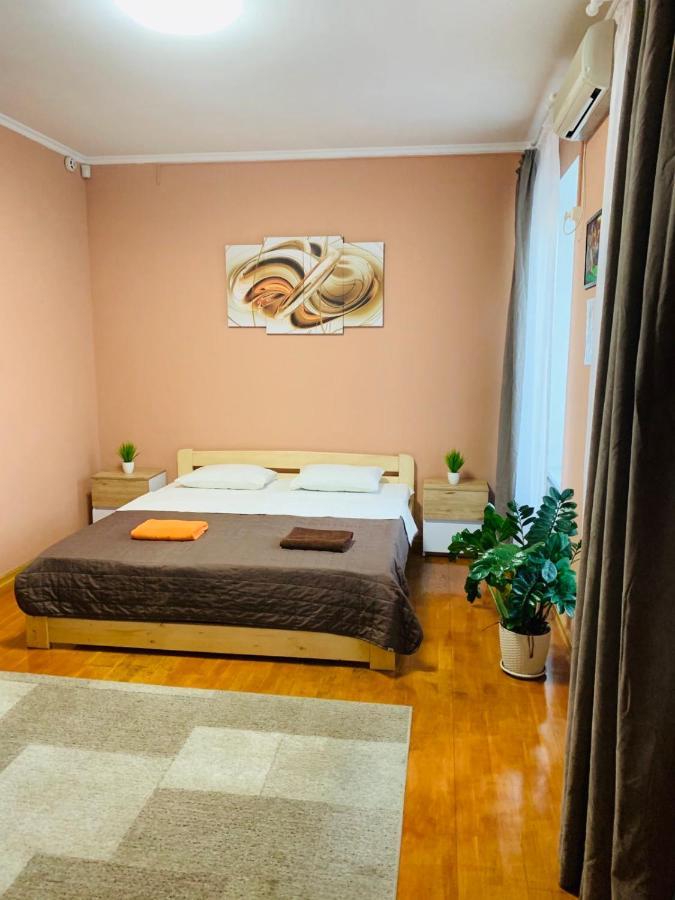 Хостел Friends House Odessa Exteriör bild