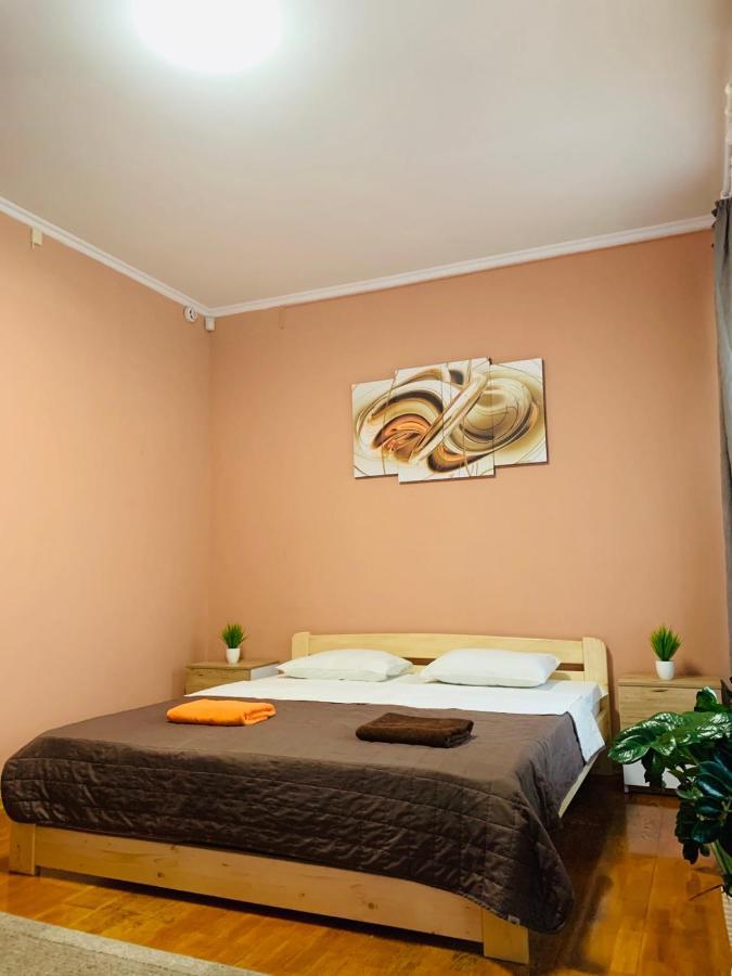 Хостел Friends House Odessa Exteriör bild