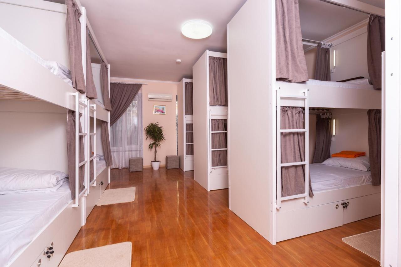 Хостел Friends House Odessa Exteriör bild