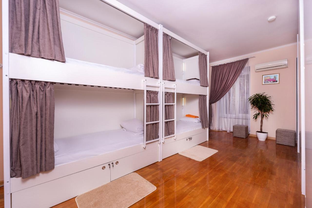 Хостел Friends House Odessa Exteriör bild