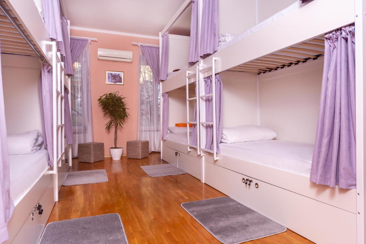 Хостел Friends House Odessa Exteriör bild