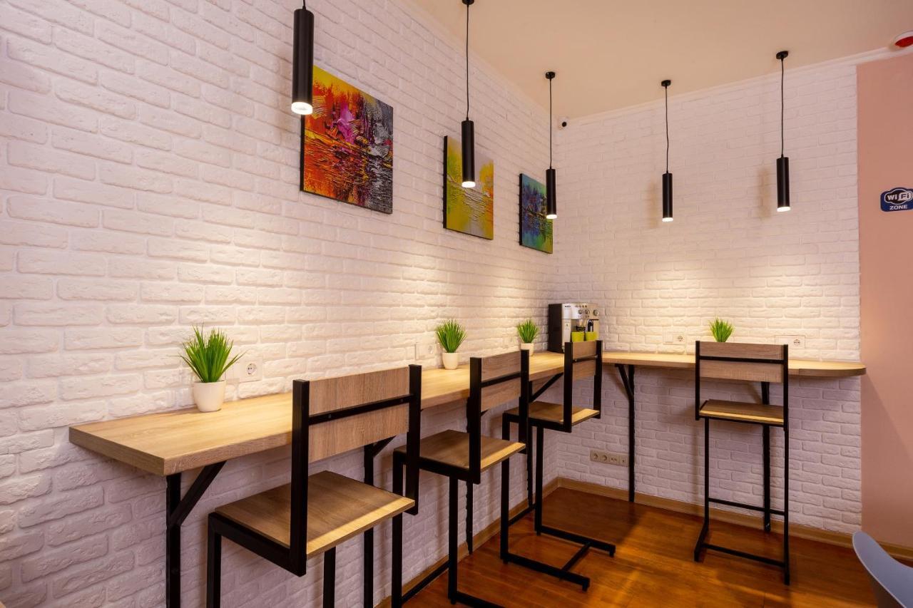 Хостел Friends House Odessa Exteriör bild
