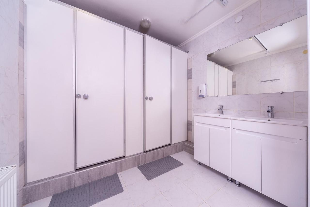 Хостел Friends House Odessa Exteriör bild