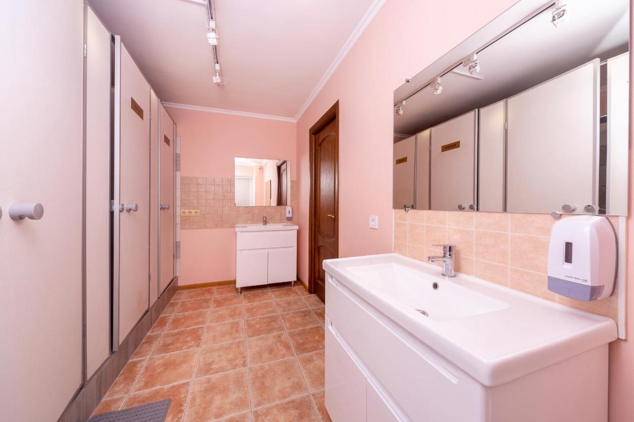 Хостел Friends House Odessa Exteriör bild